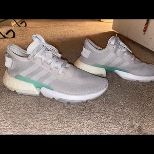 adidas’s Tennis shoes